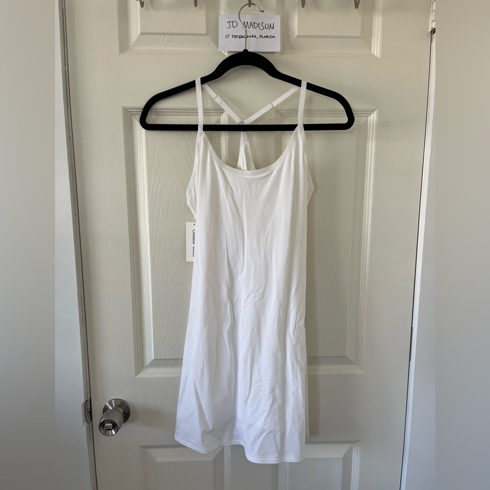 Outdoor Voices The Exercise Dress in white with built in shorts Small New!